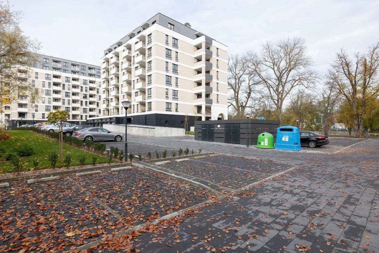 Apartamenty Platany Z Parkingiem By Noclegi Renters Kolberg Exterior foto