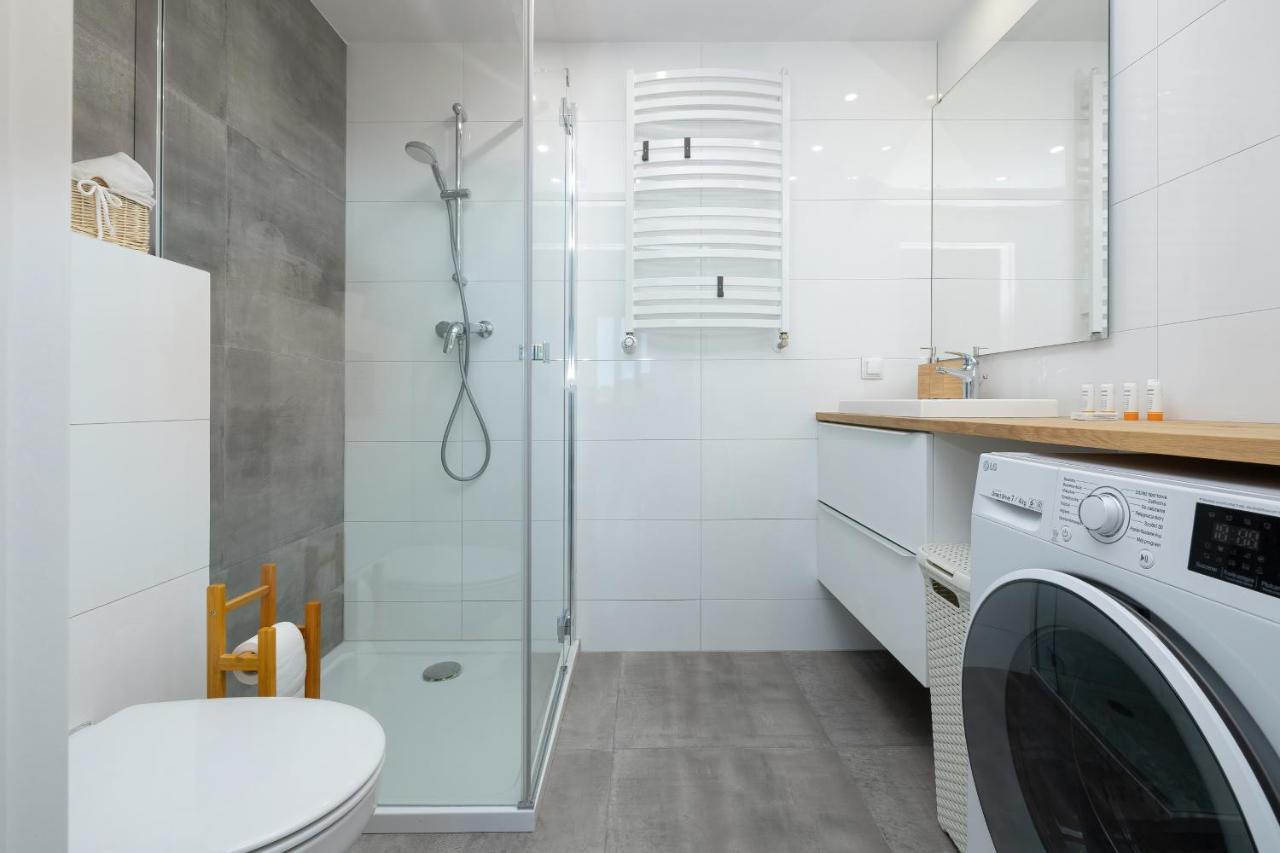 Apartamenty Platany Z Parkingiem By Noclegi Renters Kolberg Exterior foto
